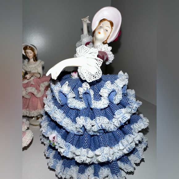 Handmade Porcelain Lace Figurine set with stamps: W-Germany, Karl Klette Dresden - Picture 6 of 10